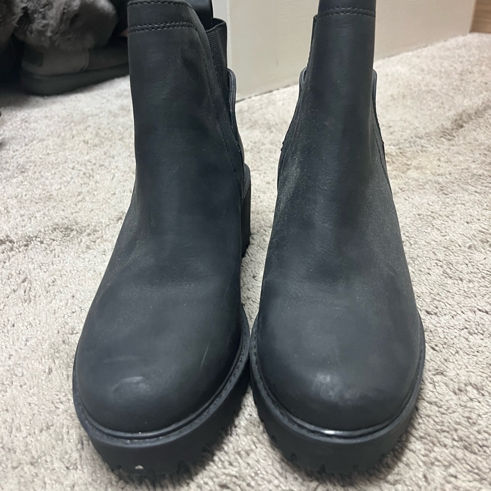 Black Leather DOLCEVITA boots